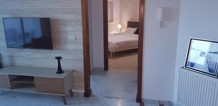 Apartment Superb & Modern At Berges 2 Close To Tunisia Mall *